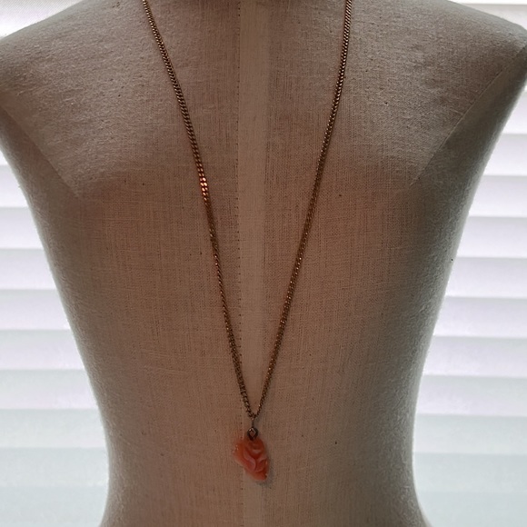 Carved coral rose flower pendant gold chain vintage 18” necklace floral dainty - Picture 8 of 8